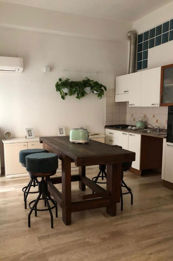 Altrove Bed & Breakfast Каляри Екстериор снимка
