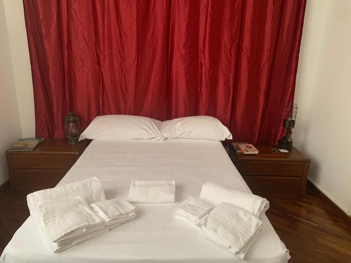 Altrove Bed & Breakfast Каляри Екстериор снимка